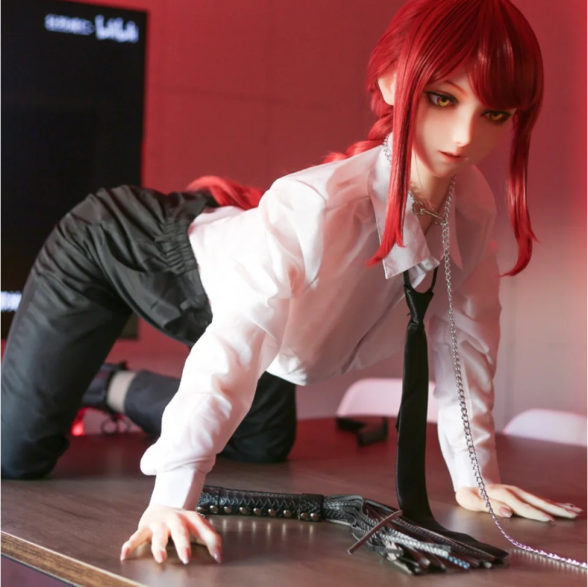 Correct use and maintenance of silicone dolls